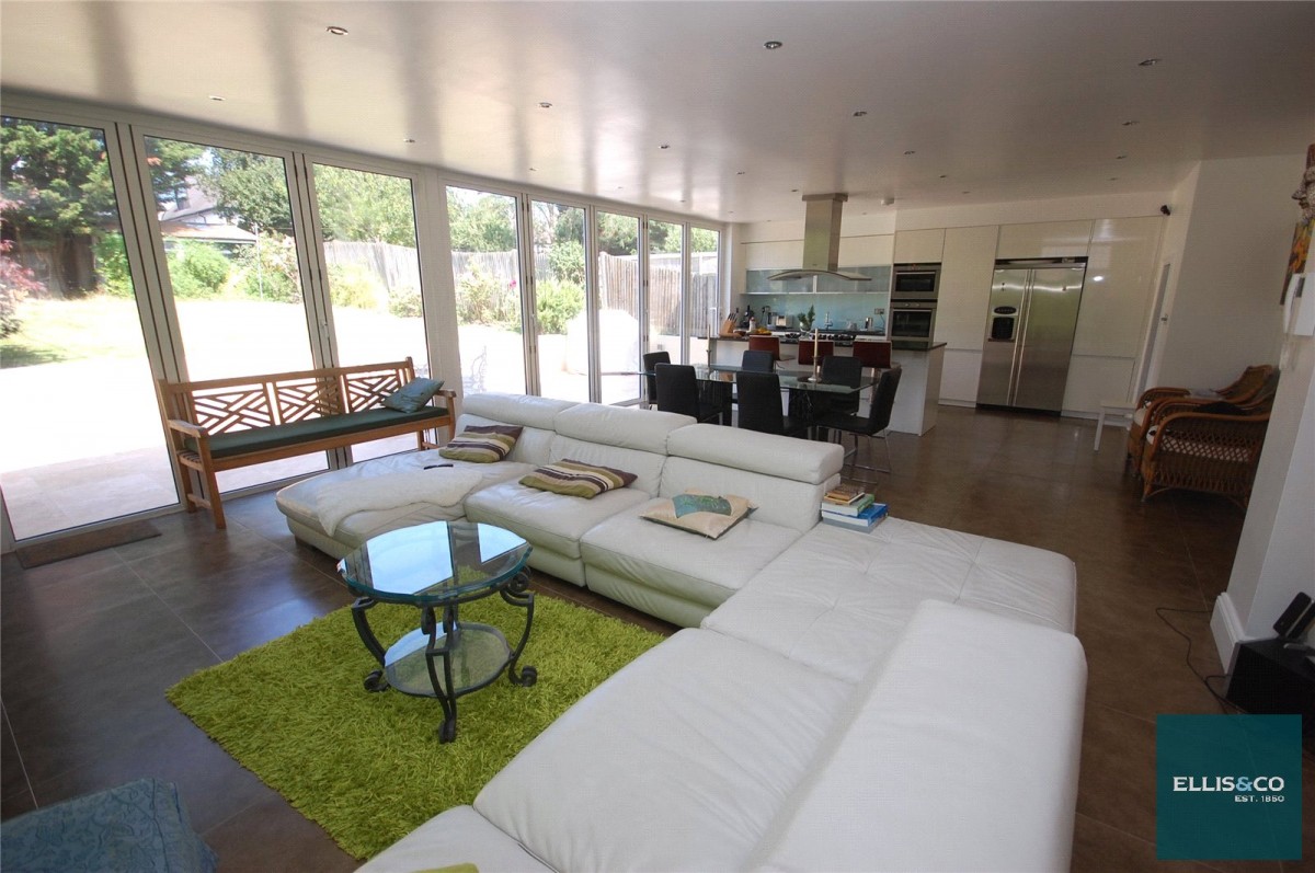 Basing Hill, 
                    Golders Green, 
                    
                    
                    NW11