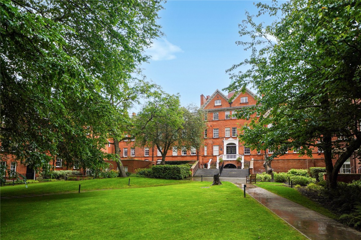 Kidderpore, 8c Kidderpore, Hampstead