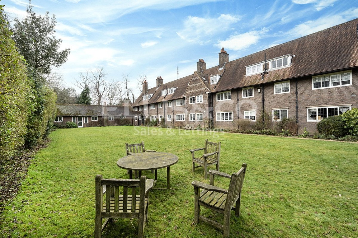 Heath Close, Golders Green