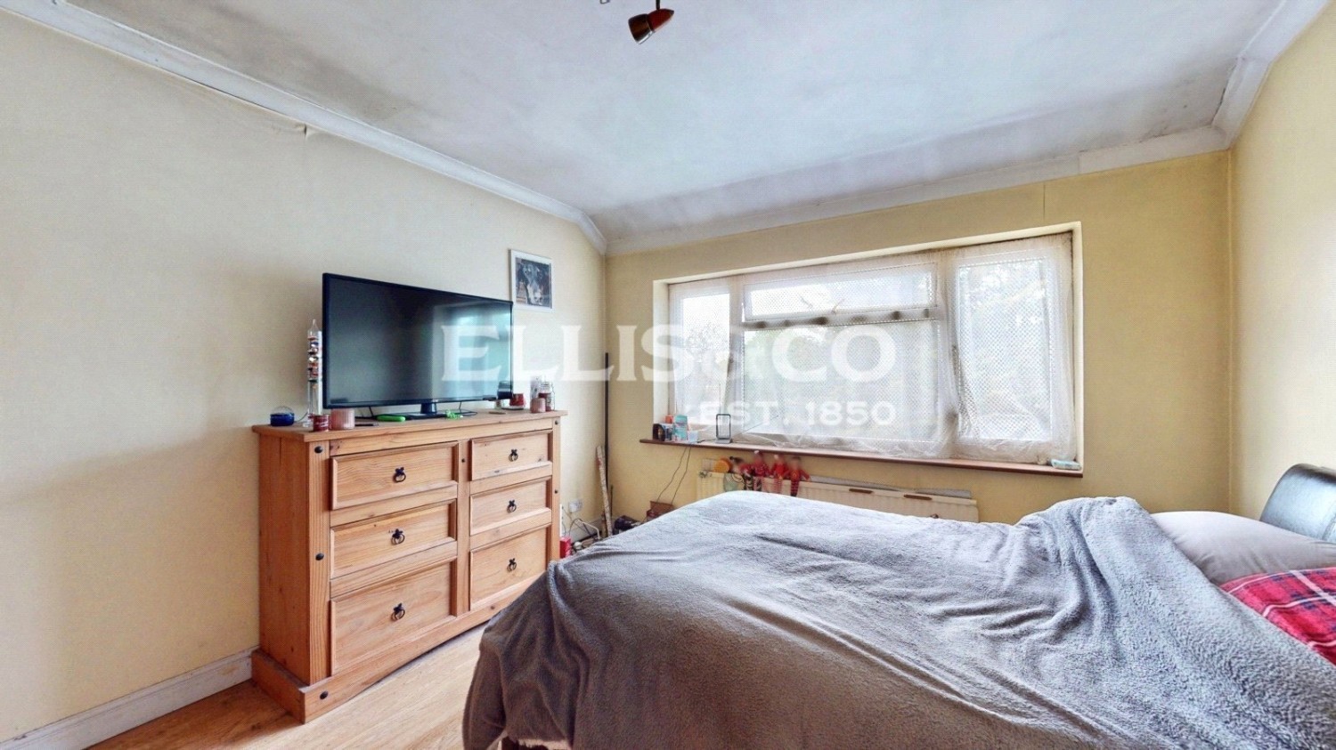 Western Avenue, Greenford