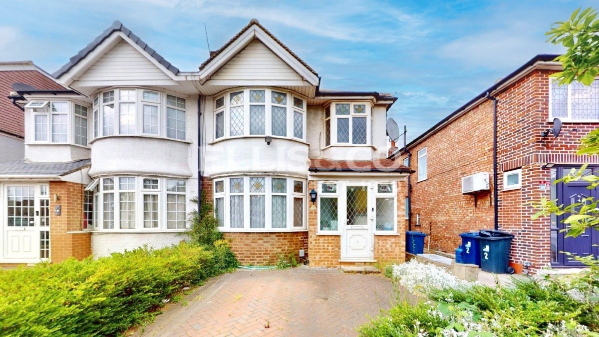 Western Avenue, Greenford