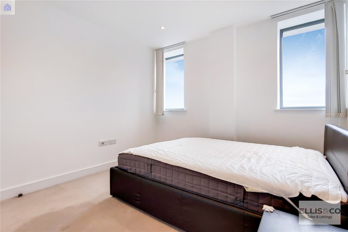 Wembley, Central Square