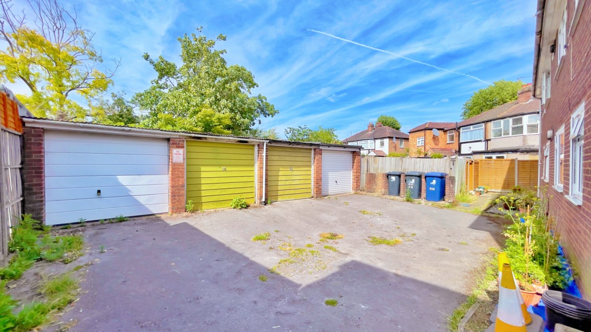 Perivale, Greenford