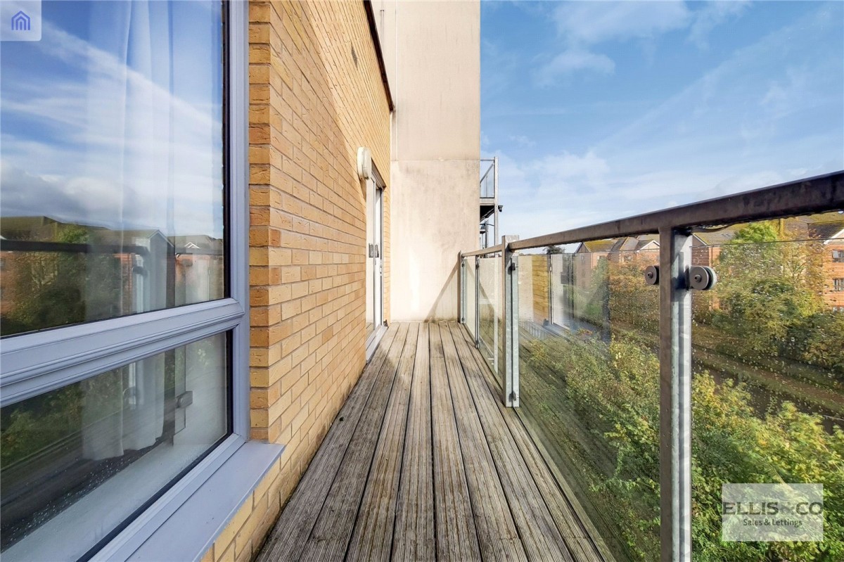 Taywood Road, Northolt