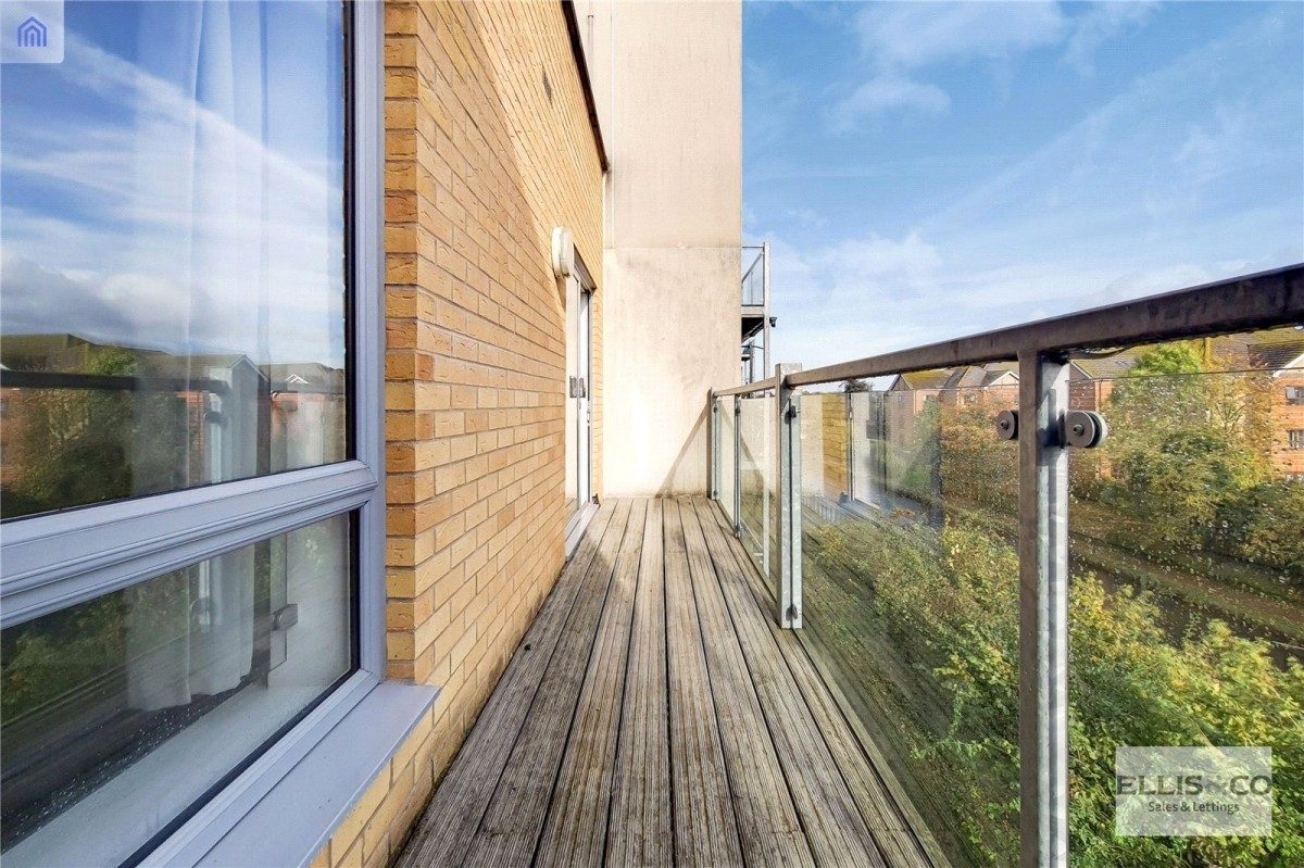 Taywood Road, Northolt