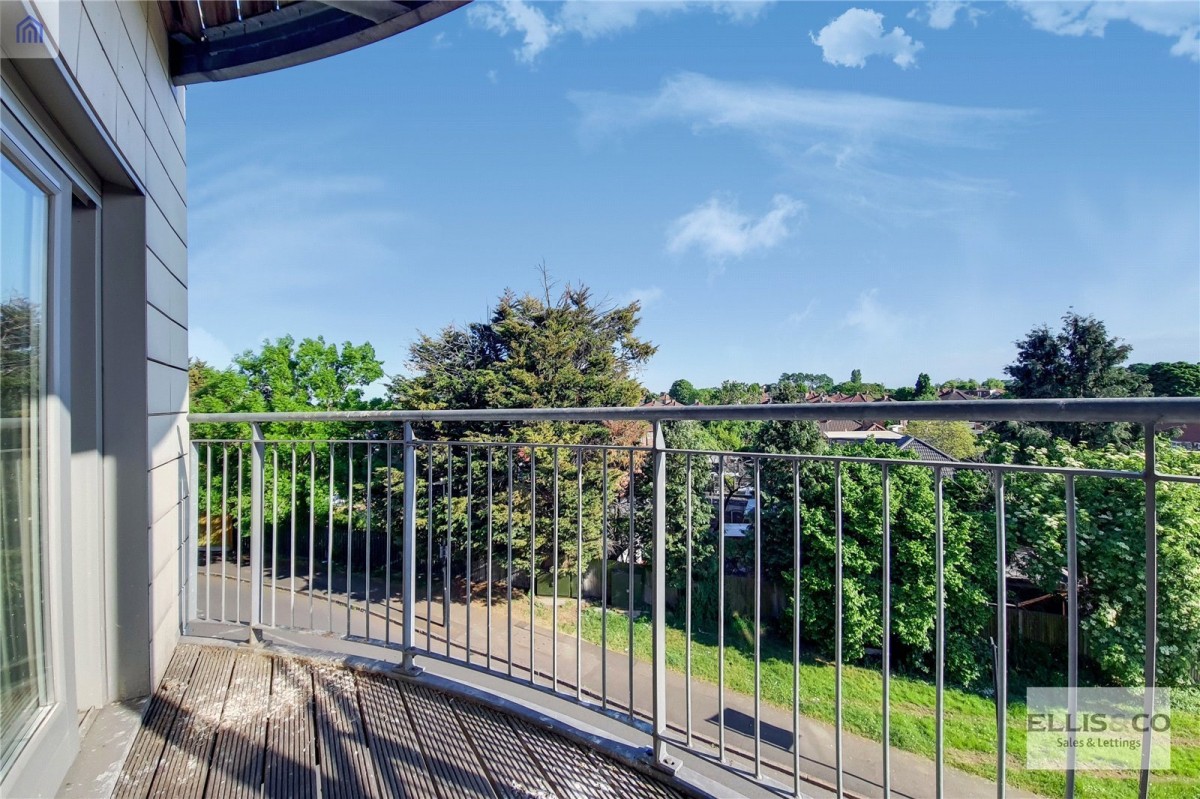 Sudbury Heights Avenue, Greenford