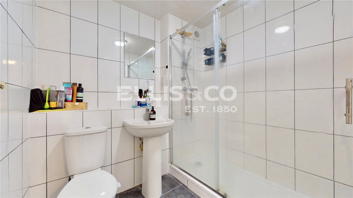 Vicars Bridge Close, Wembley