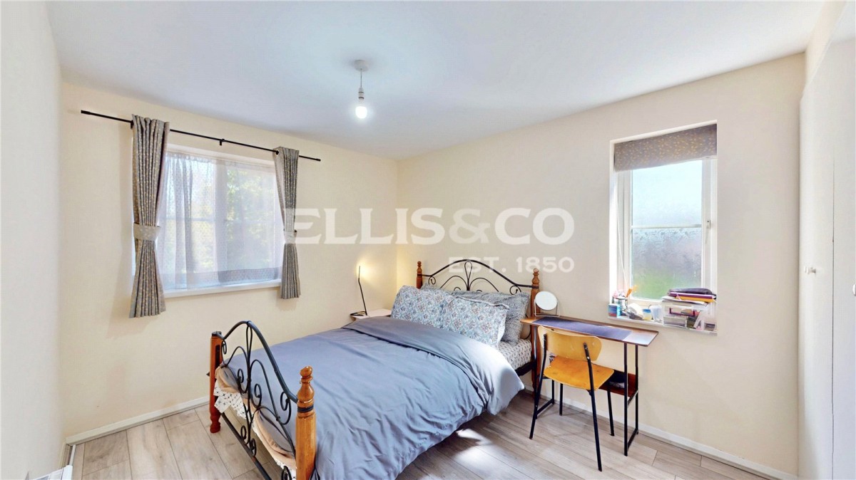 Vicars Bridge Close, Wembley