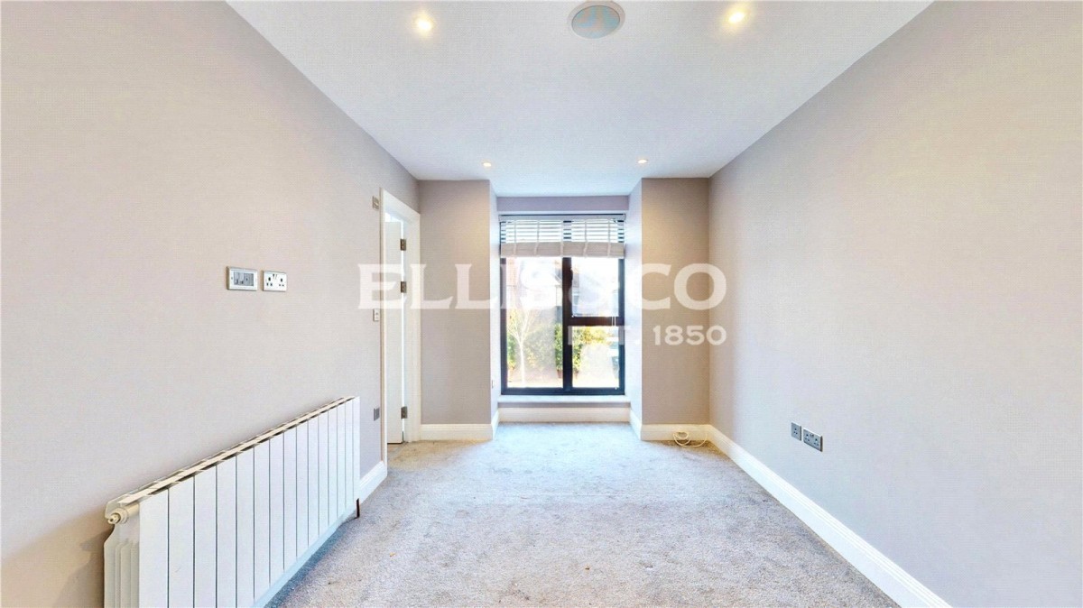 Perivale, Greenford