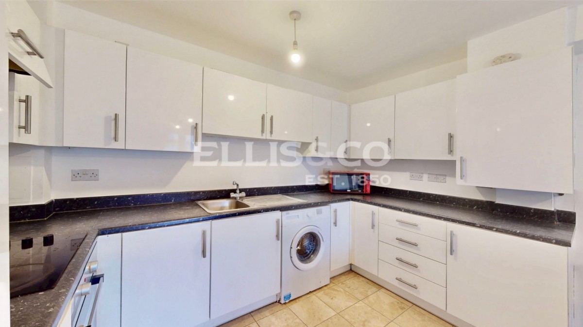 Varcoe Gardens, 1 Varcoe Gardens, Hayes