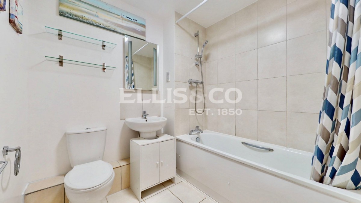 Varcoe Gardens, 1 Varcoe Gardens, Hayes