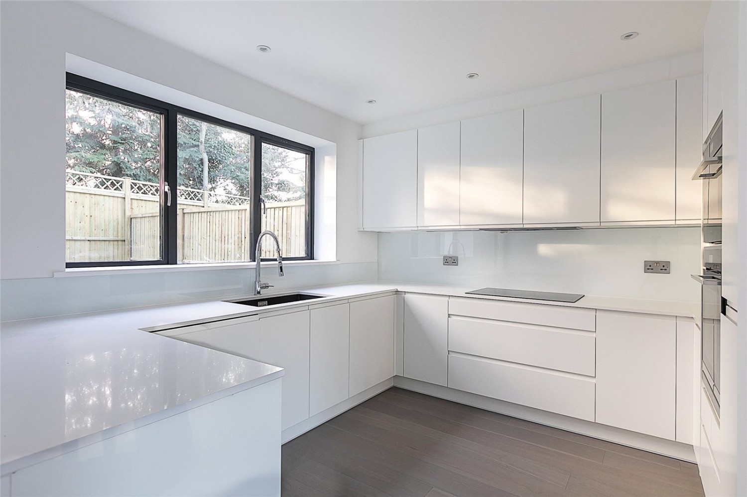 Hanwell, Ealing