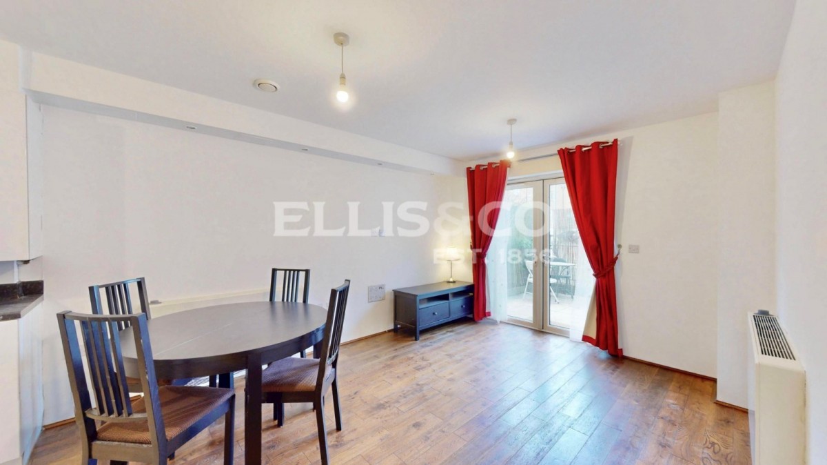 Varcoe Gardens, 1 Varcoe Gardens, Hayes