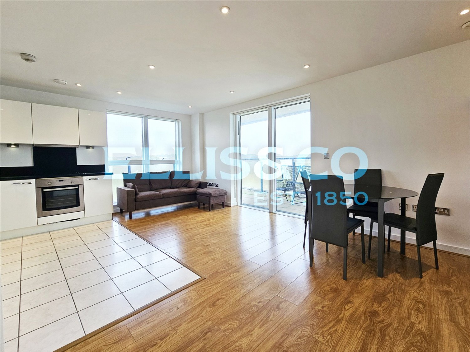 Amias Drive, Edgware, 2 Amias Drive, Edgware