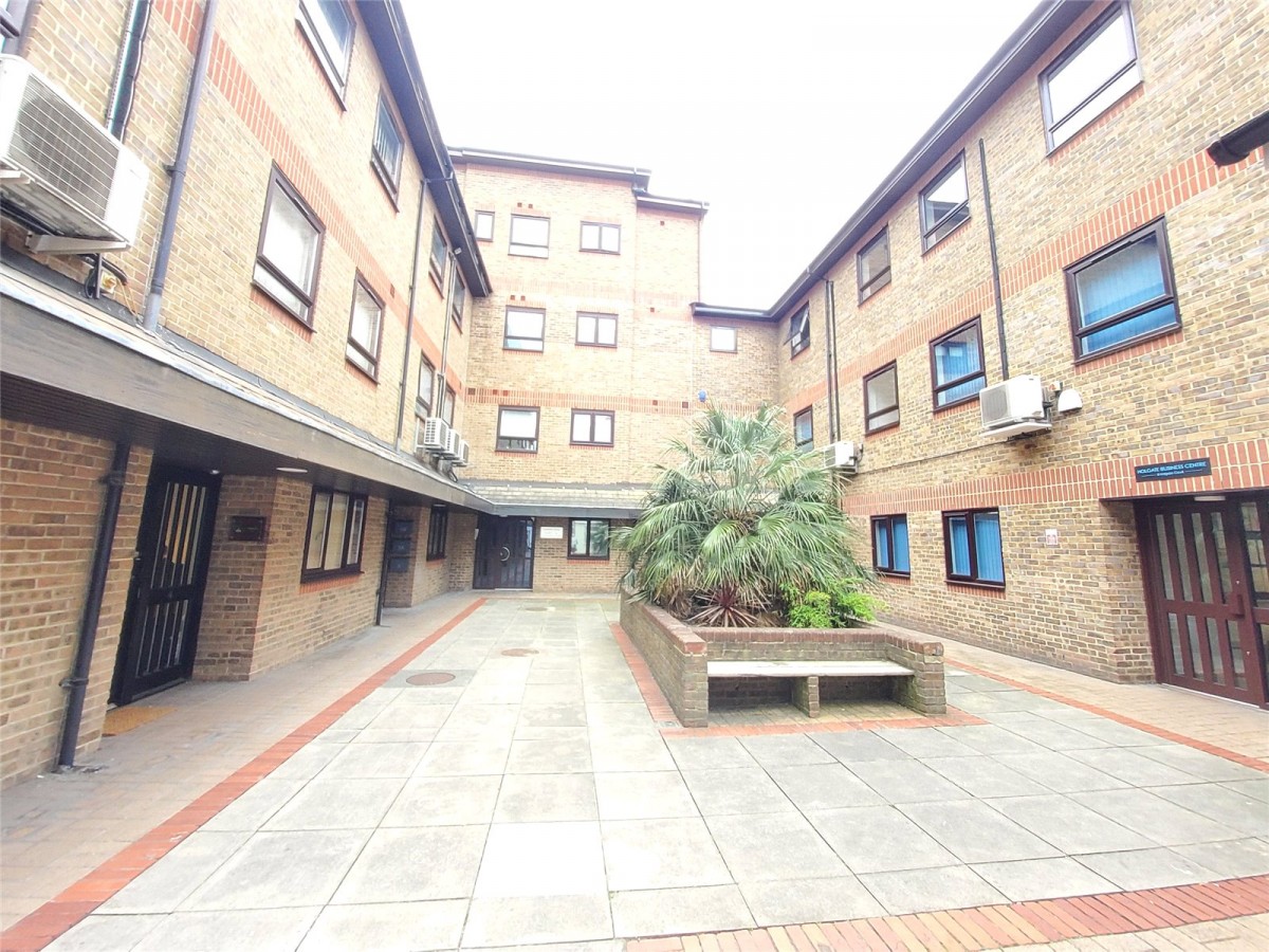 Holgate Court, Western Road, Romford