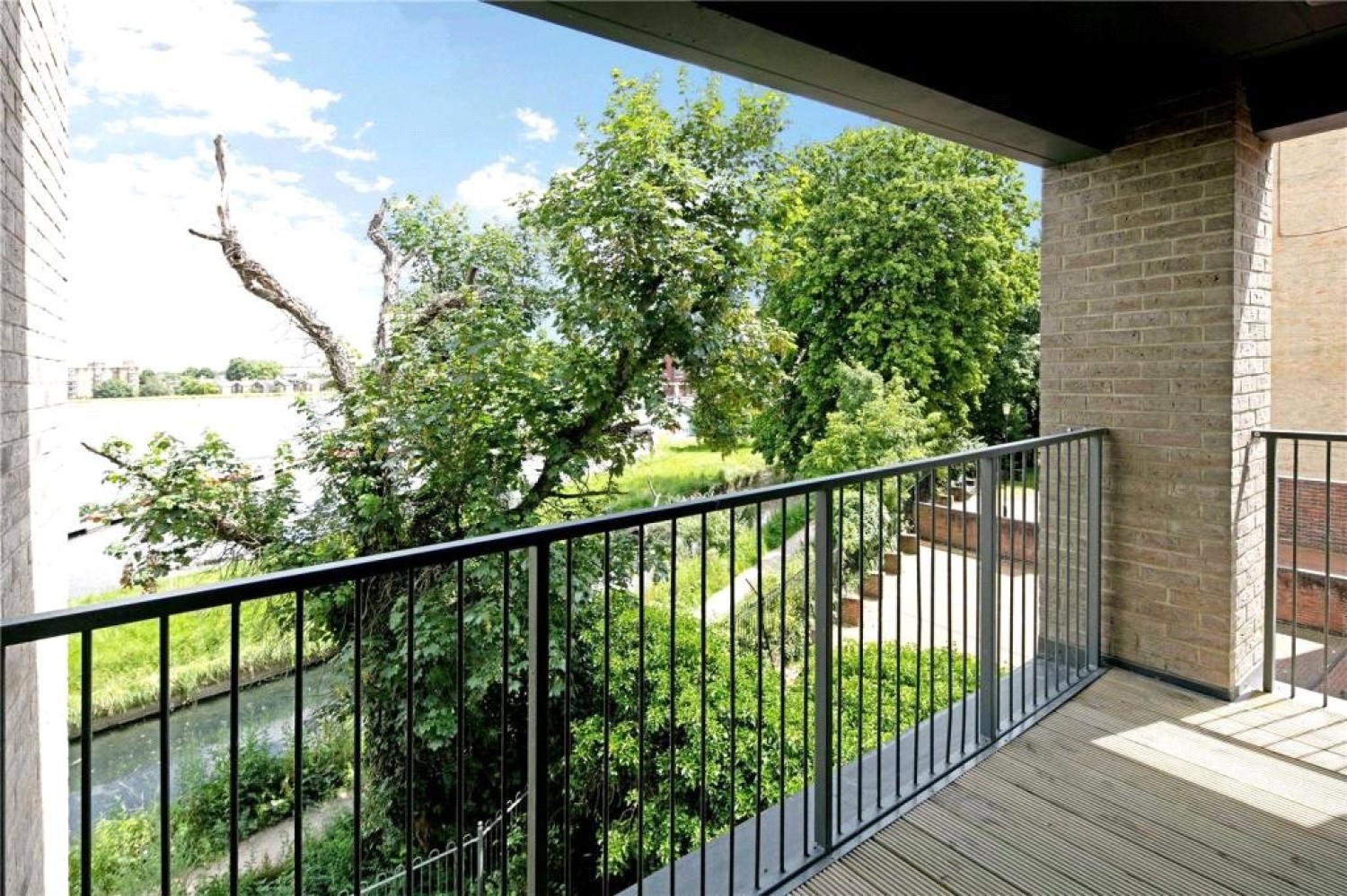 Green Lanes Walk, 2 Green Lanes Walk, Manor House, London