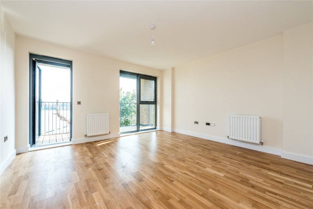 Green Lanes Walk, 2 Green Lanes Walk, Manor House, London