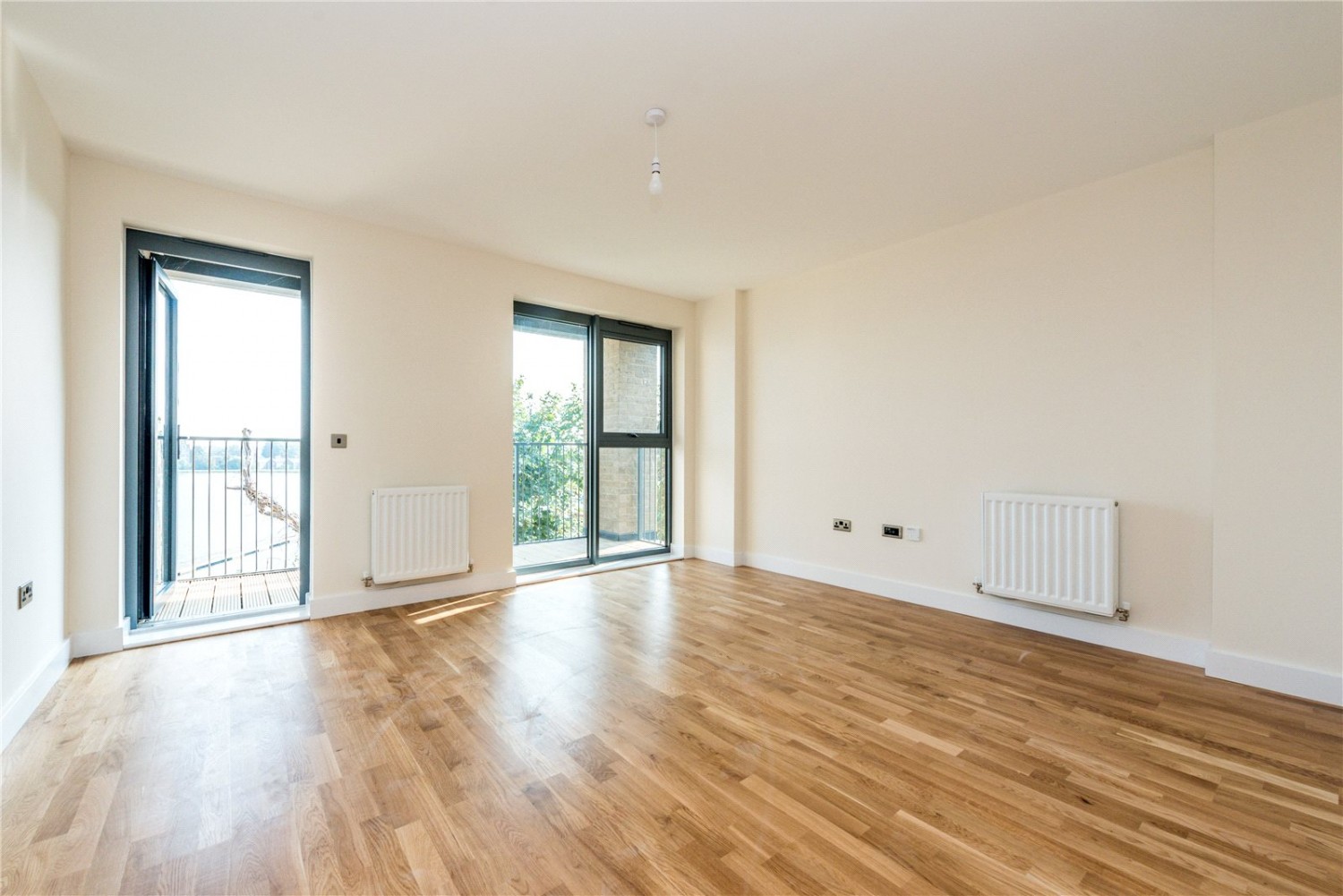 Green Lanes Walk, 2 Green Lanes Walk, Manor House, London