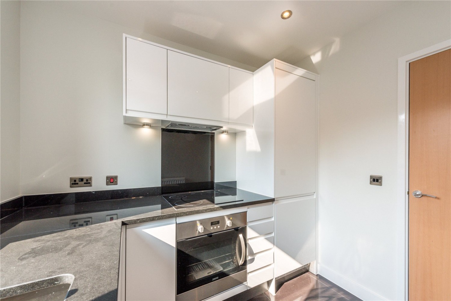 Green Lanes Walk, 2 Green Lanes Walk, Manor House, London