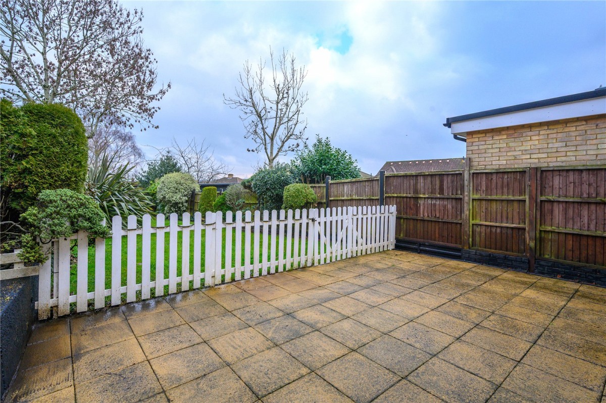 Grantham Green, Borehamwood