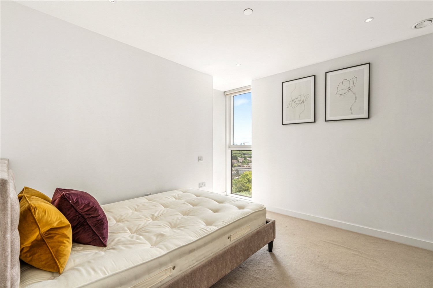 Newnton Close, 48 Newnton Close, Woodberry Down, London