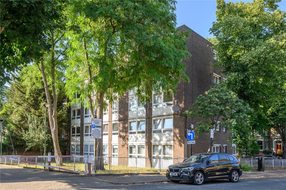 Hillmarton Road, Holloway, LONDON