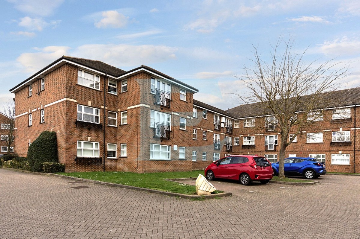 Bunns Lane, Mill Hill, London