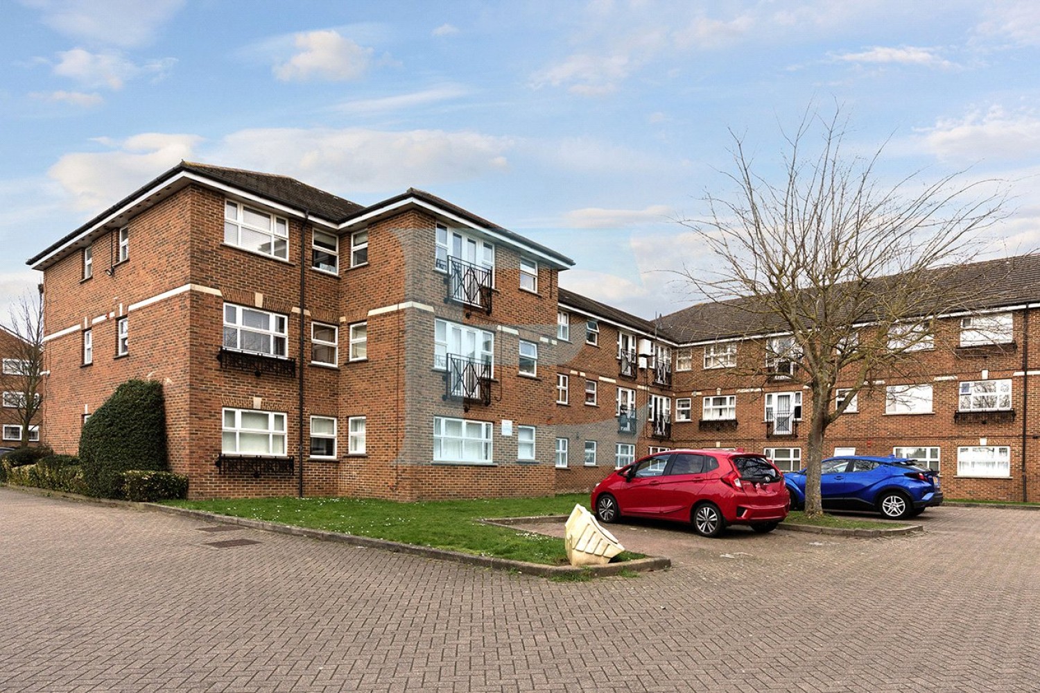 Bunns Lane, Mill Hill, London