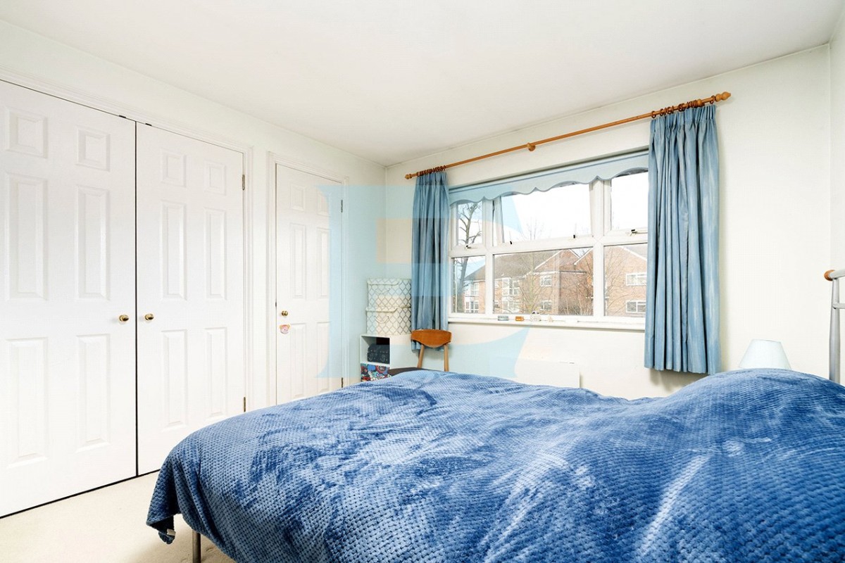 Bunns Lane, Mill Hill, London