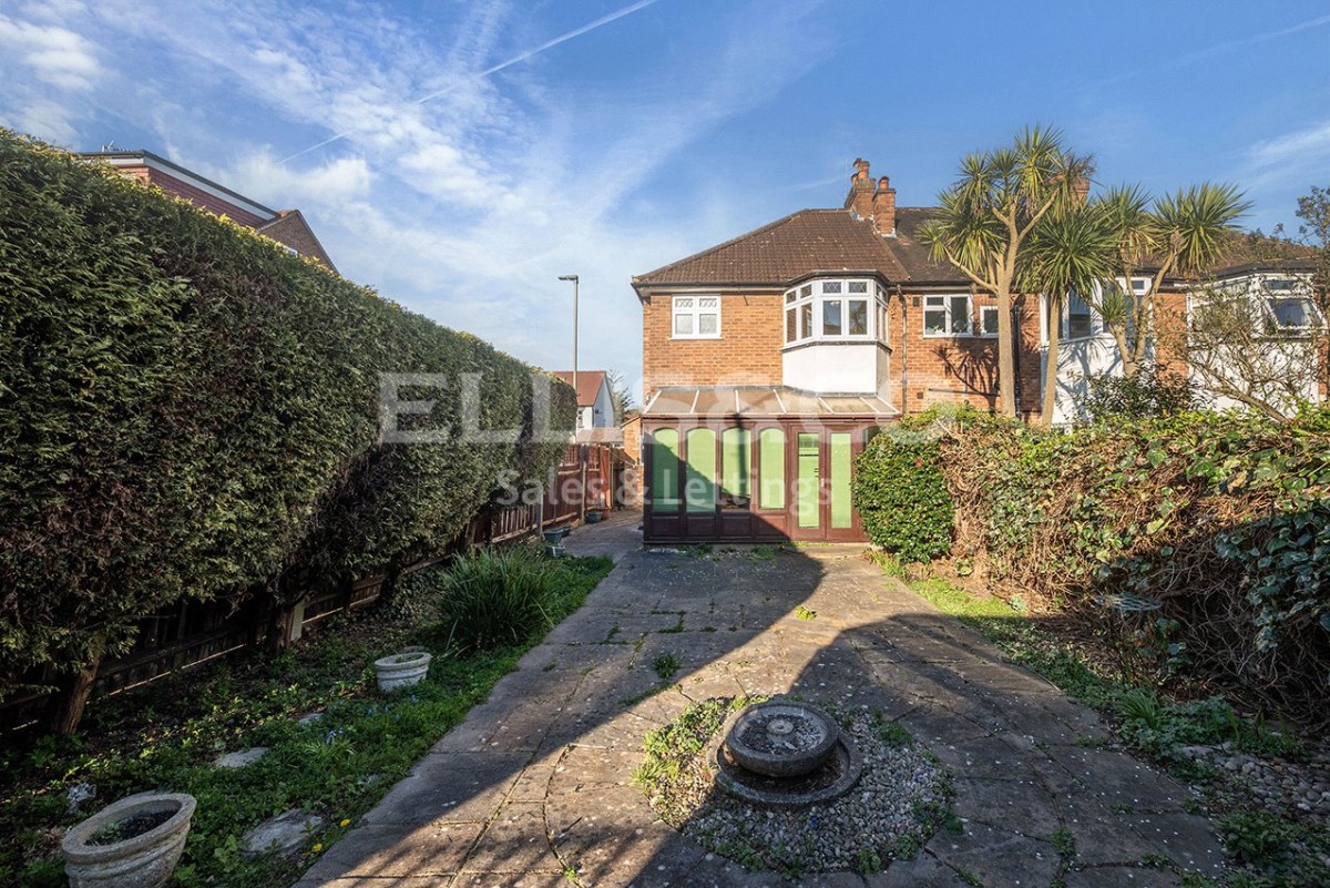 Mill Hill, London