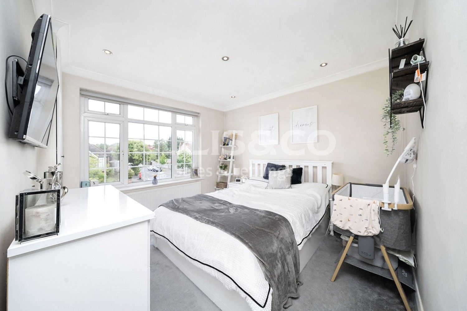 Hale Lane, Mill Hill, London