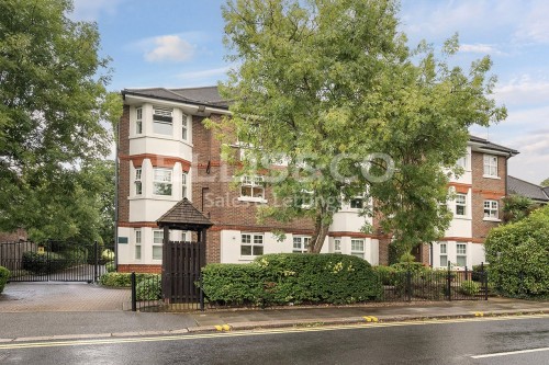 Victoria Road, Mill Hill, London