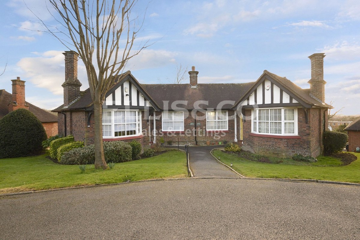 Hammers Lane, Mill Hill, London