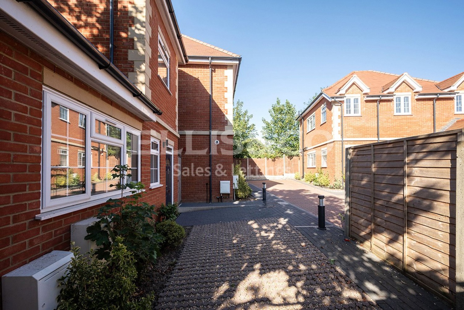 Mill Hill, London