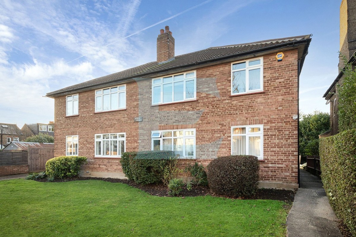 Byron Road, Mill Hill, London