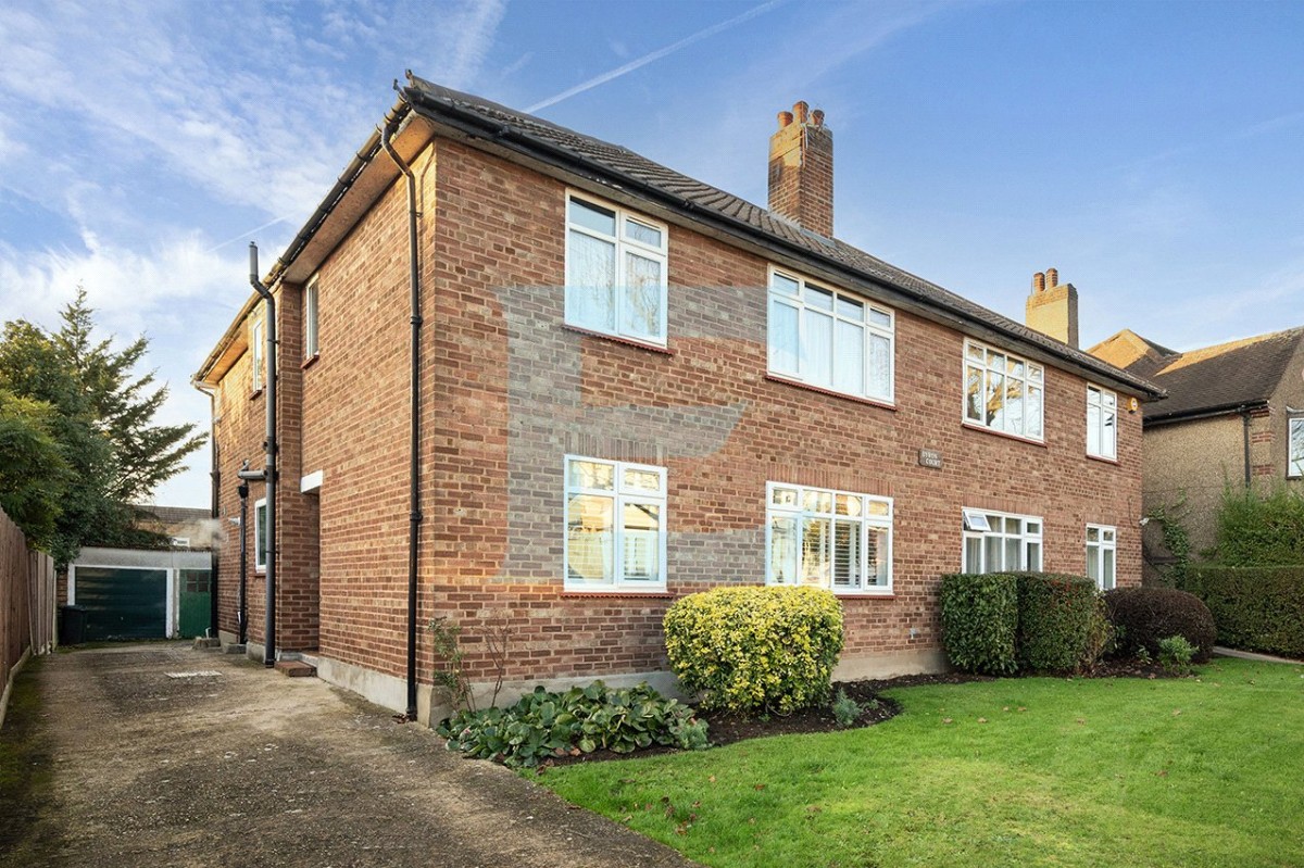 Byron Road, Mill Hill, London