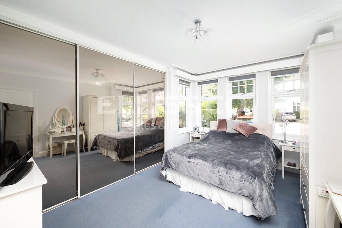 Mill Hill, London