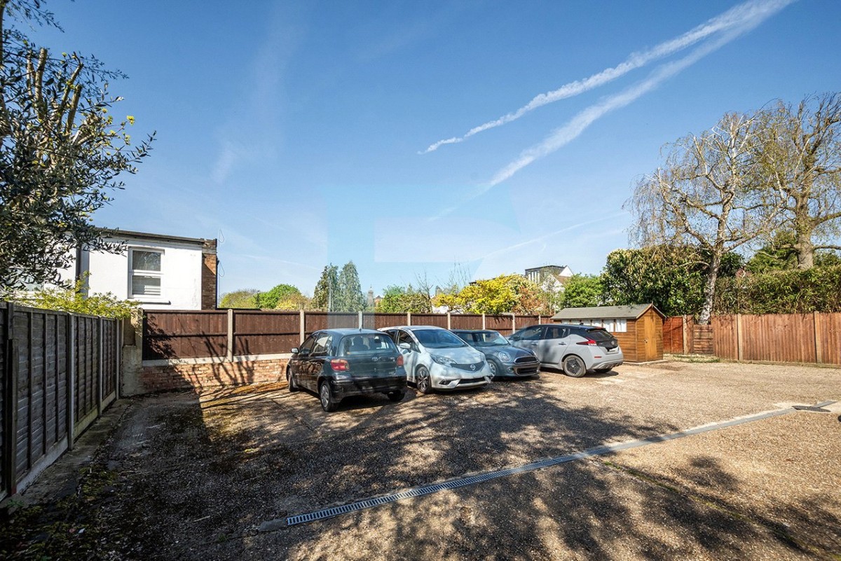 Hammers Lane, Mill Hill, London