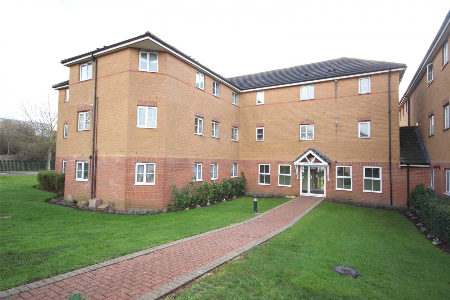 Field Mead, Colindale