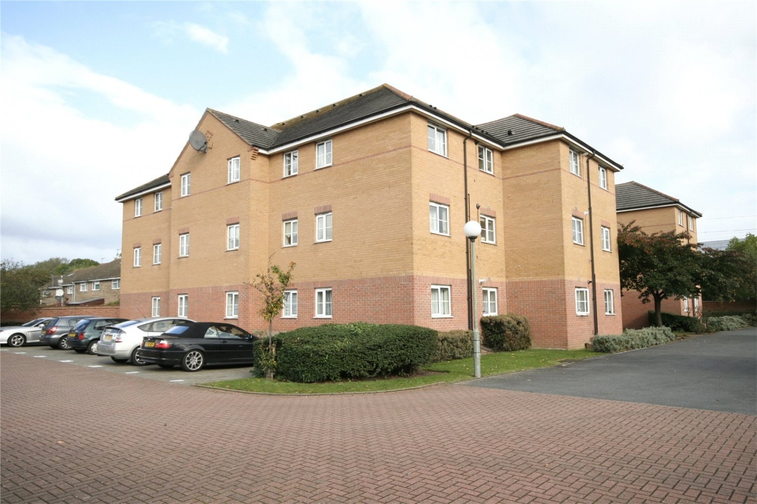 Field Mead, Colindale, London
