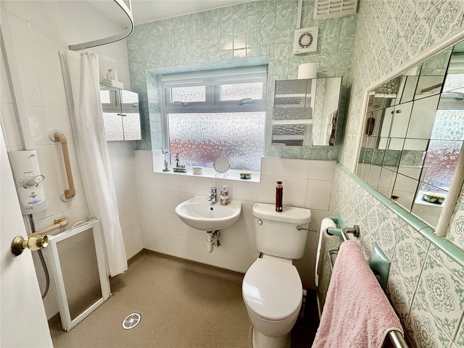 Waltham Cross, Hertfordshire
