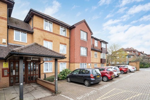 Du Cros Drive, Stanmore