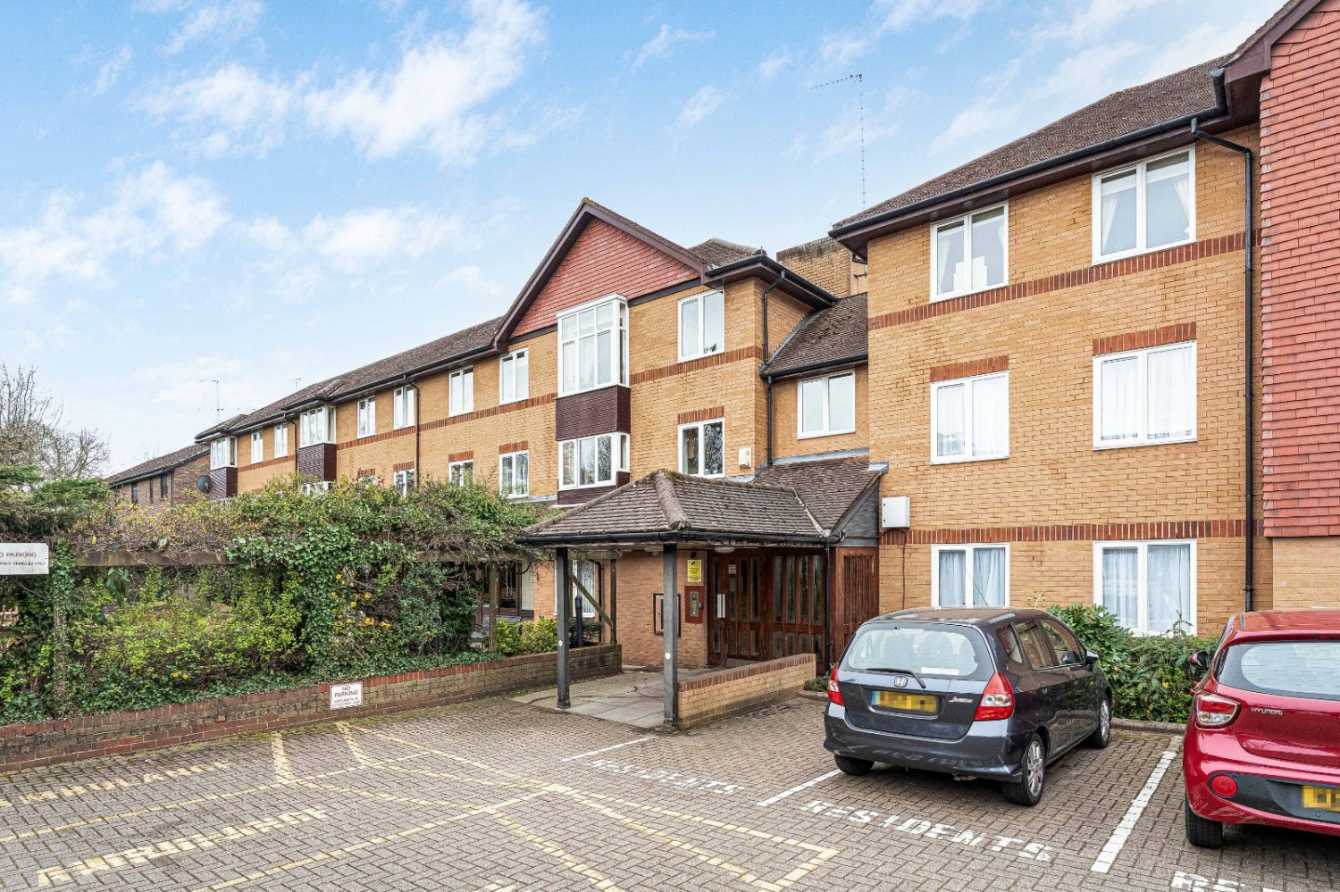 Du Cros Drive, Stanmore