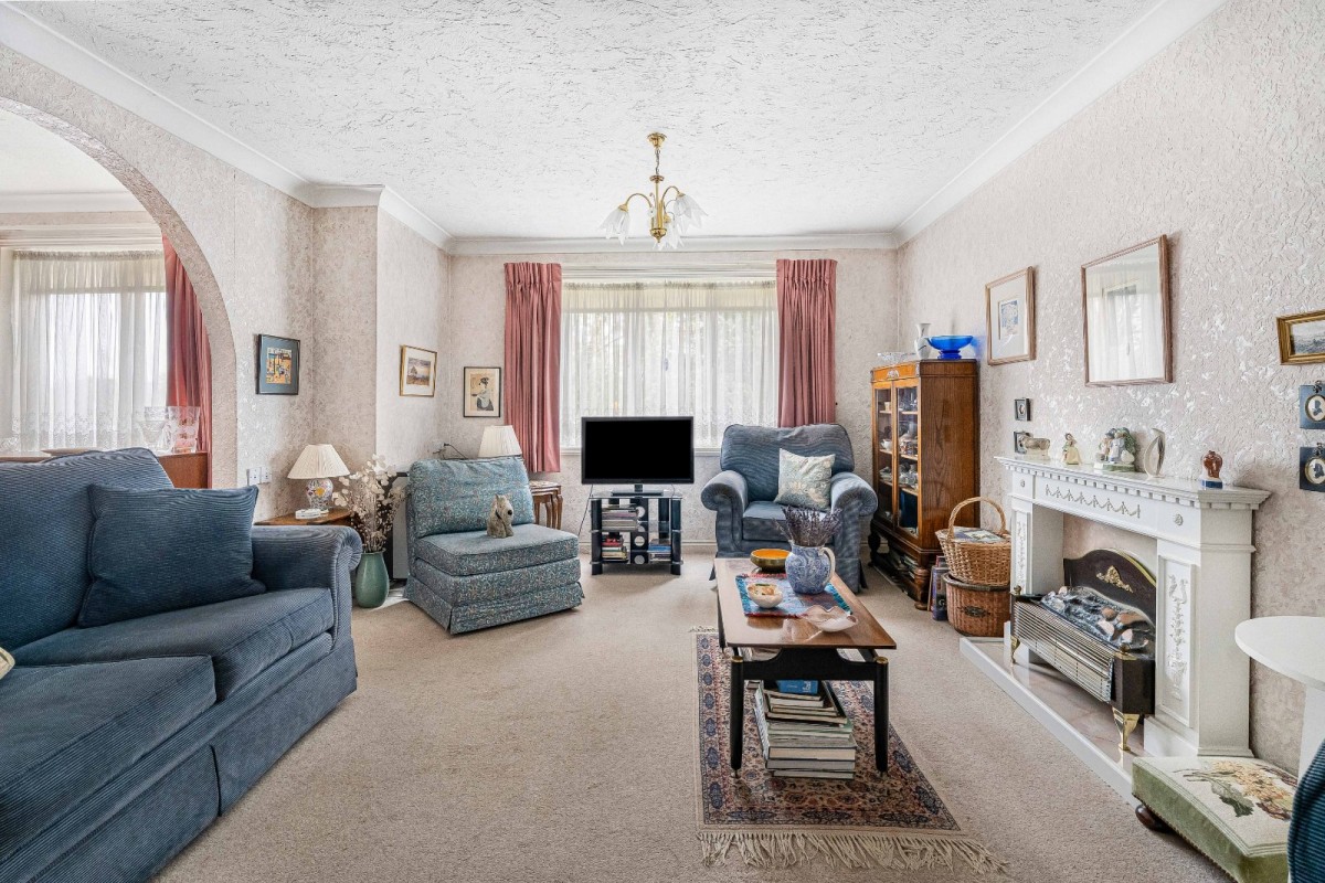 Du Cros Drive, Stanmore