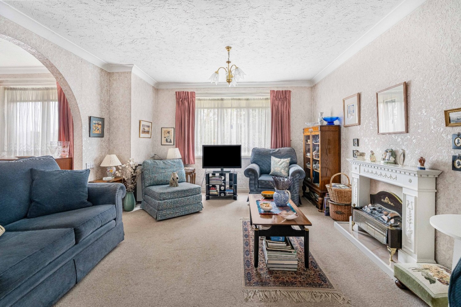 Du Cros Drive, Stanmore
