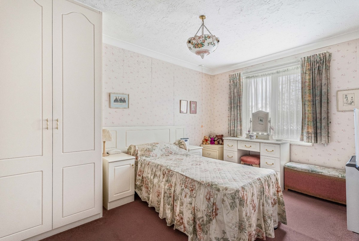 Du Cros Drive, Stanmore