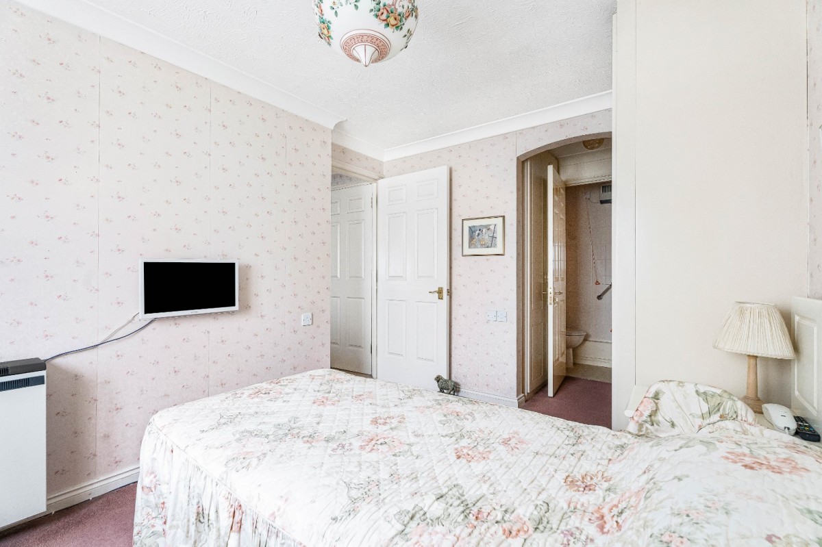 Du Cros Drive, Stanmore