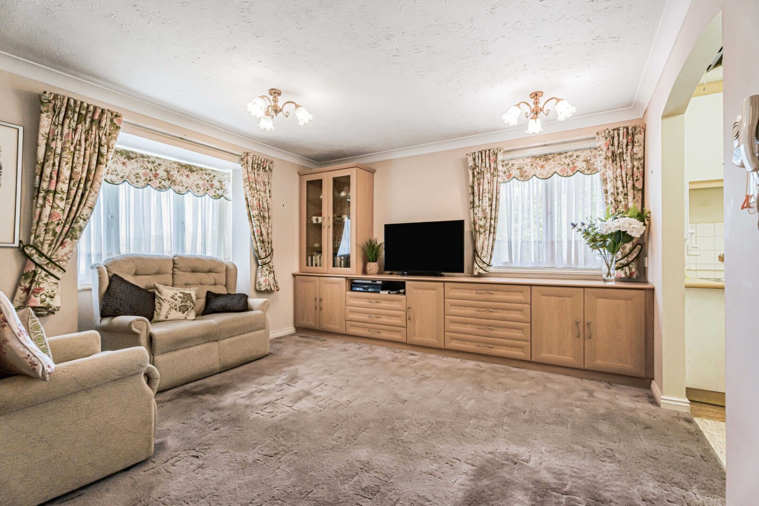 Du Cros Drive, Stanmore