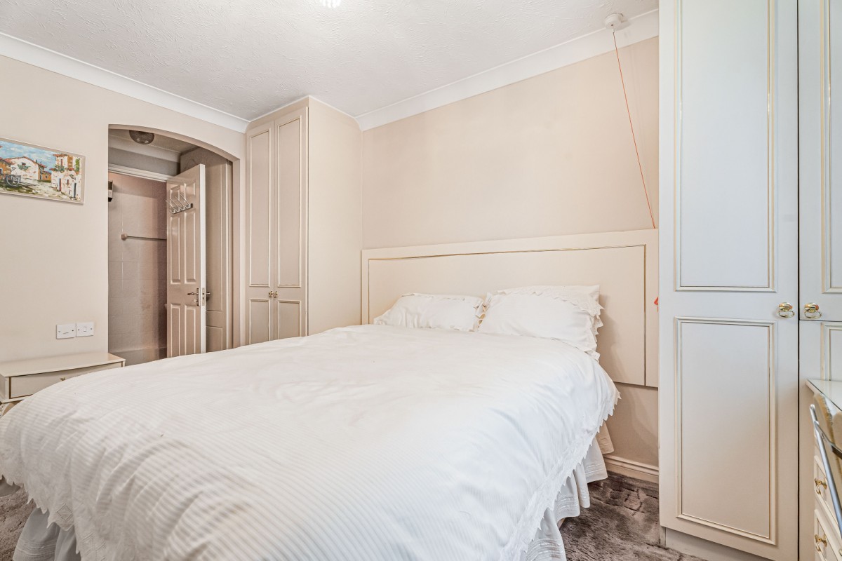 Du Cros Drive, Stanmore