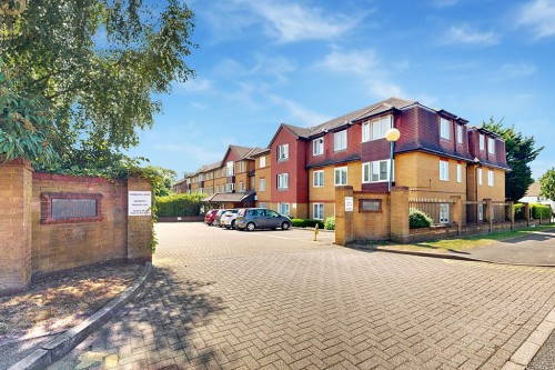 Du Cros Drive, Stanmore